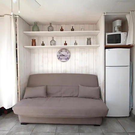 Studio 4 Personnes Dans Une Avec Piscine Plus Parking * קאנט אן רוסיון